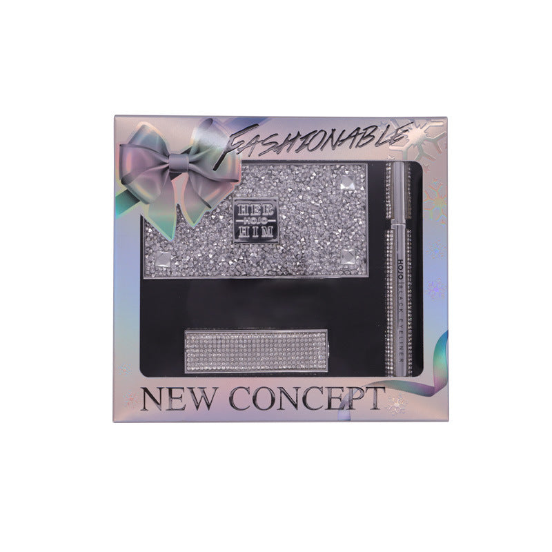 3-piece cosmetic set
Eyeshadow palette, Lipstick and Eyeliner